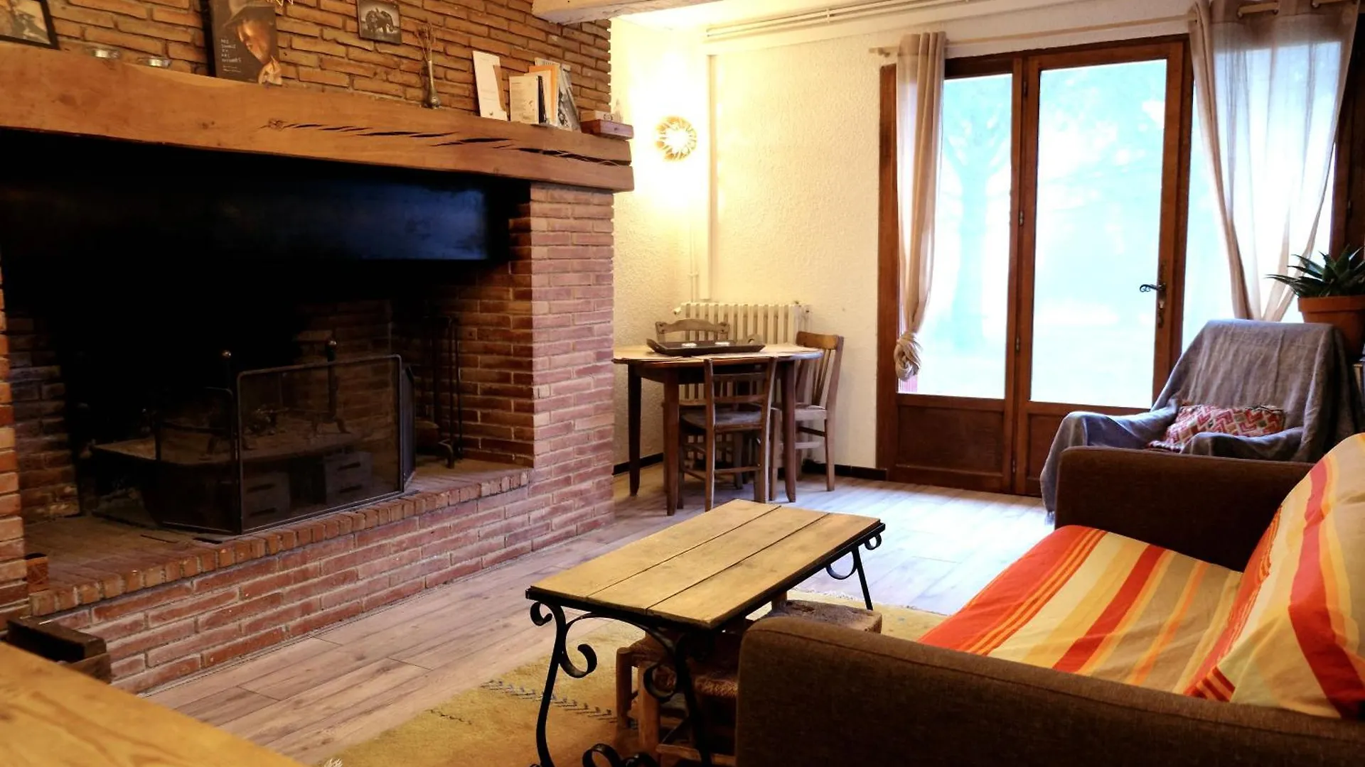 Maison Campagne Jardin Giroussens 0*,  France